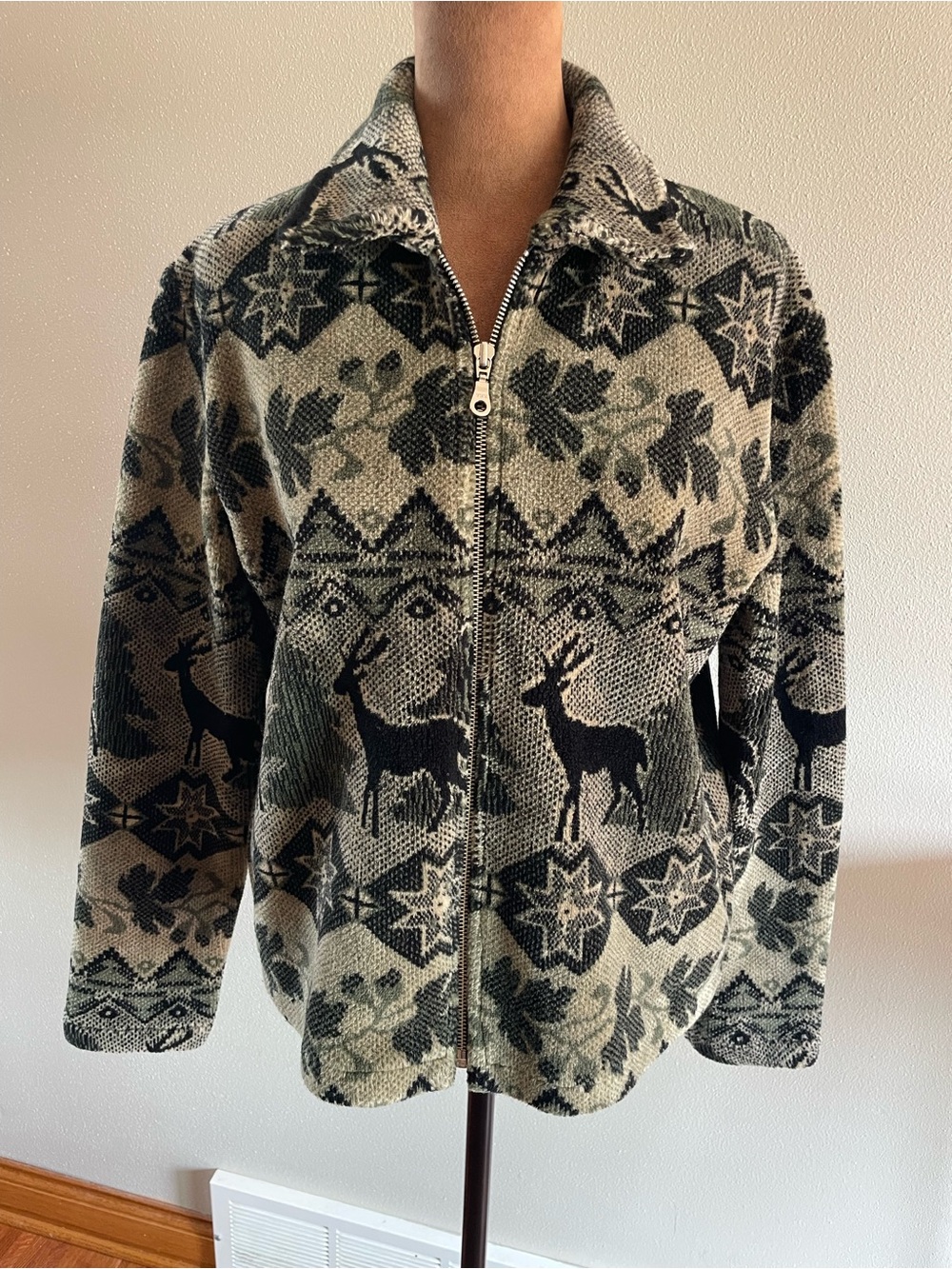 Willi Smith Zip-Front Teddy Jacket in Black & Cream Nordic Deer Motif